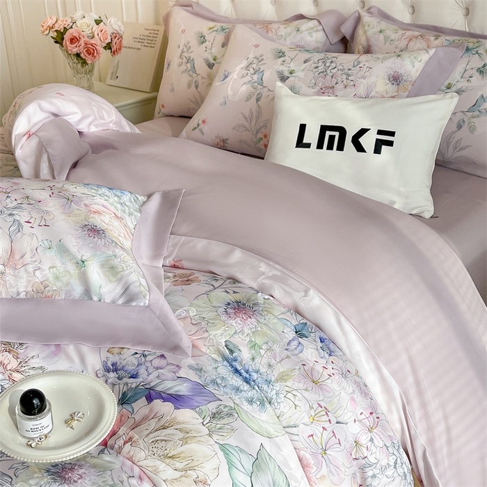 91家纺网 家纺一手货源 找家纺 蓝米卡夫 2026夏季新款60S天丝提花数码印花四件套（礼盒包装） 花海秘境-紫