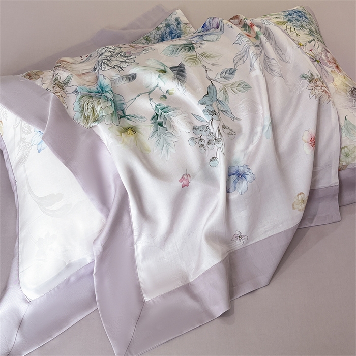 91家纺网 家纺一手货源 找家纺 蓝米卡夫 2026夏季新款60S天丝提花数码印花四件套（礼盒包装） 花海秘境-紫