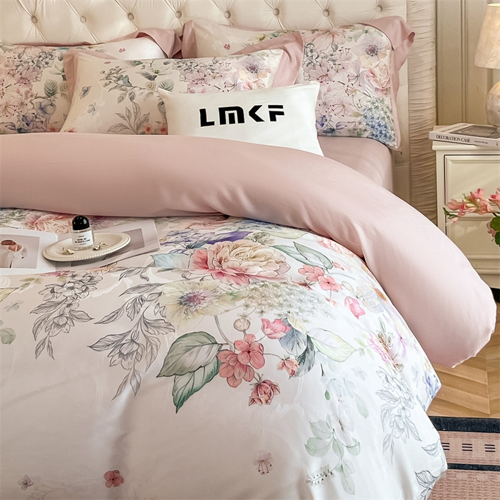 91家纺网 家纺一手货源 找家纺 蓝米卡夫 2026夏季新款60S天丝提花数码印花四件套（礼盒包装） 花海秘境-粉