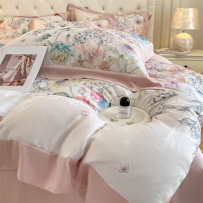 91家纺网 家纺一手货源 找家纺 蓝米卡夫 2026夏季新款60S天丝提花数码印花四件套（礼盒包装） 花海秘境-粉