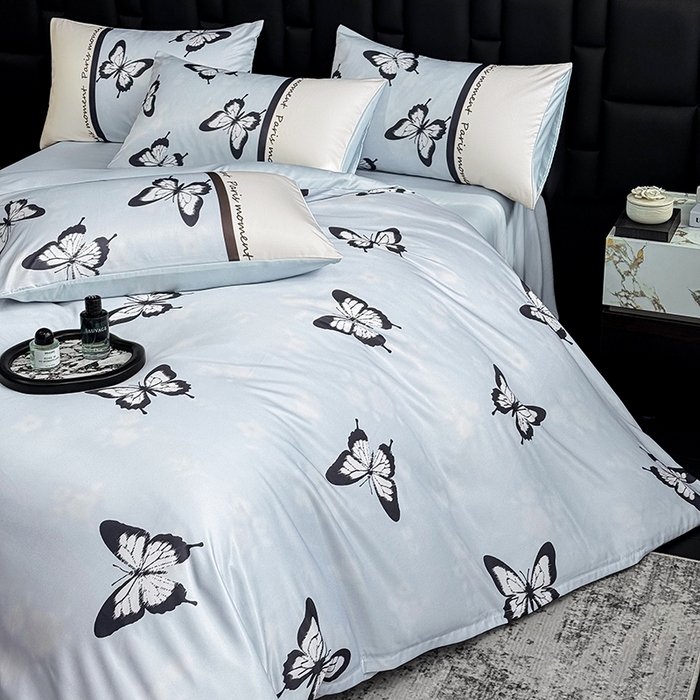 91家纺网 家纺一手货源 找家纺 奥汀洛家纺 2026新款轻奢数码印花冰丝四件套 彩蝶天蓝