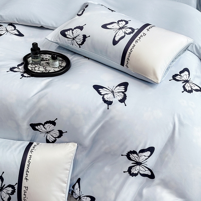 91家纺网 家纺一手货源 找家纺 奥汀洛家纺 2026新款轻奢数码印花冰丝四件套 彩蝶天蓝