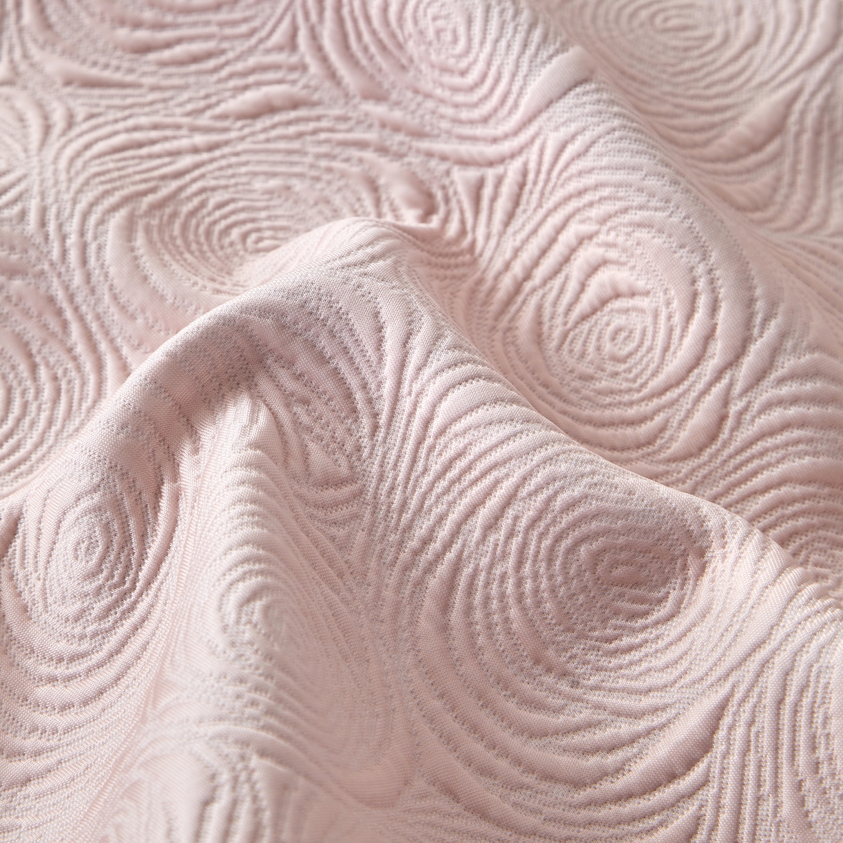 91家纺网 家纺一手货源 找家纺 瑞禾家纺 2026新款A类凉感豆豆床裙款凉席三件套-系列七 樱粉玫瑰