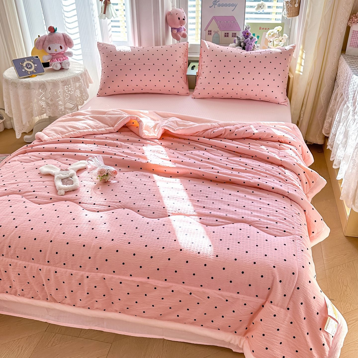 91家纺网 家纺一手货源 找家纺 卡斯诺家纺馆 2026新款皱皱棉双层纱夏被四件套下载文件包含买家秀 波点生活-粉