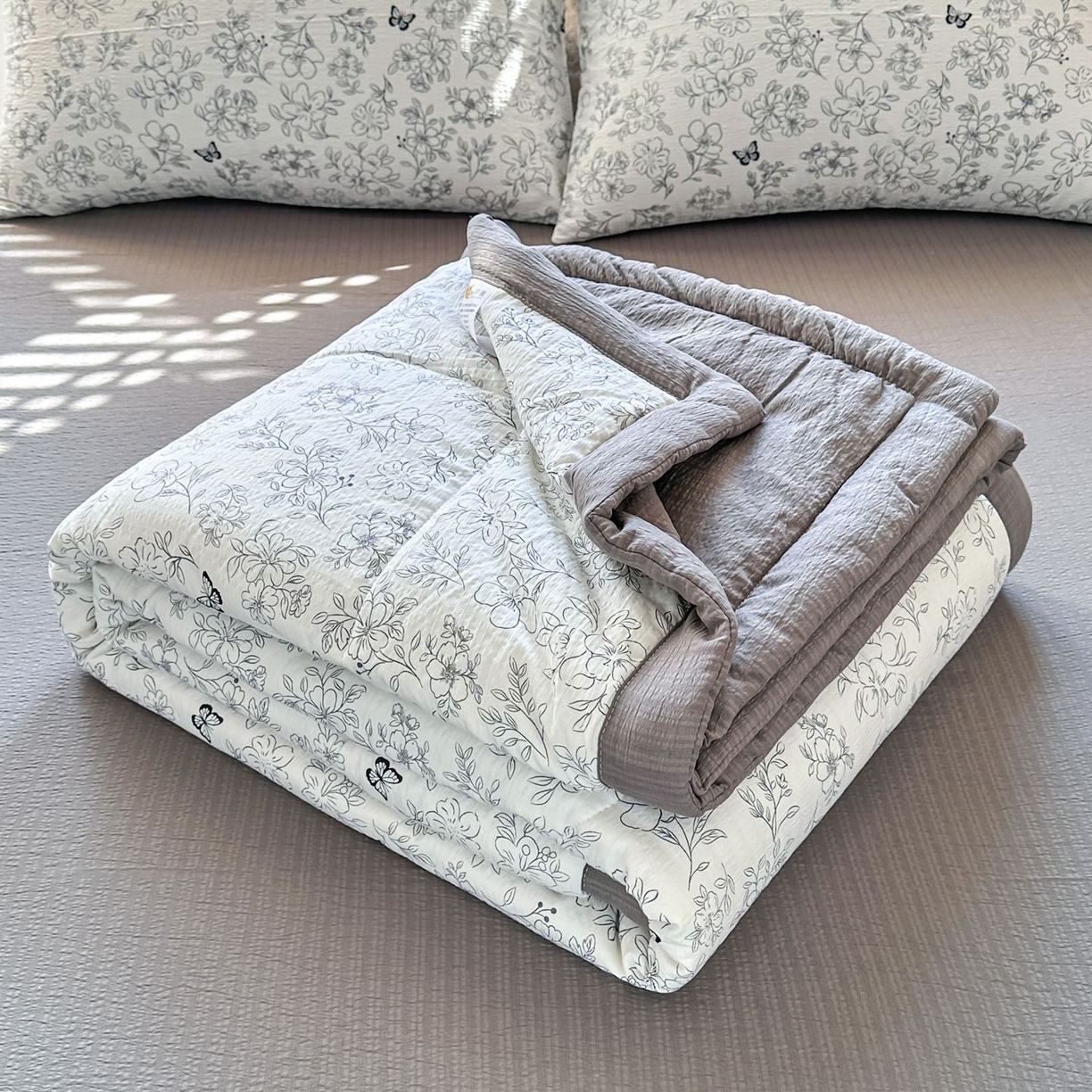 91家纺网 家纺一手货源 找家纺 卡斯诺家纺馆 2026新款皱皱棉双层纱夏被四件套下载文件包含买家秀 雨蝶