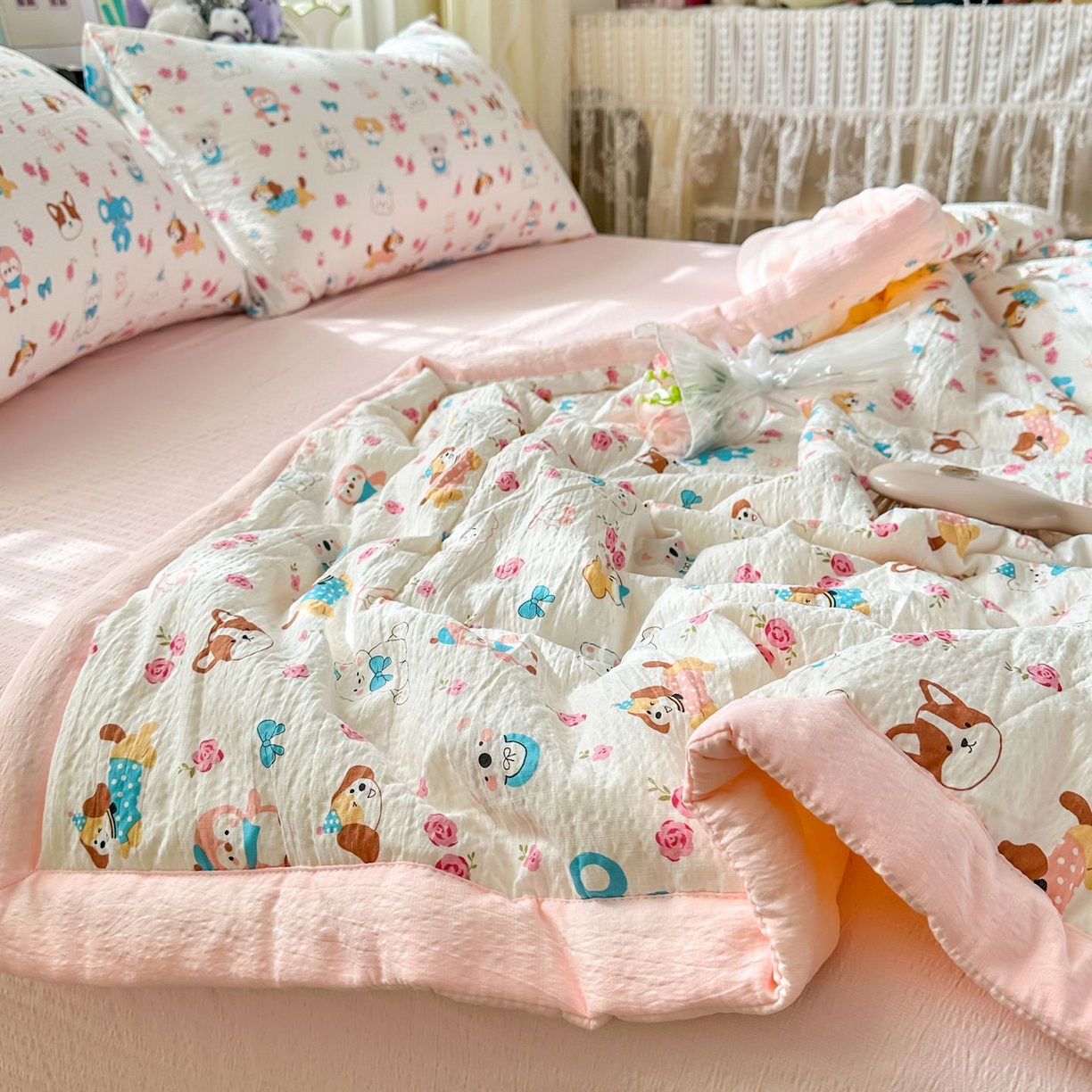 91家纺网 家纺一手货源 找家纺 卡斯诺家纺馆 2026新款皱皱棉双层纱夏被四件套下载文件包含买家秀 萌趣花梦