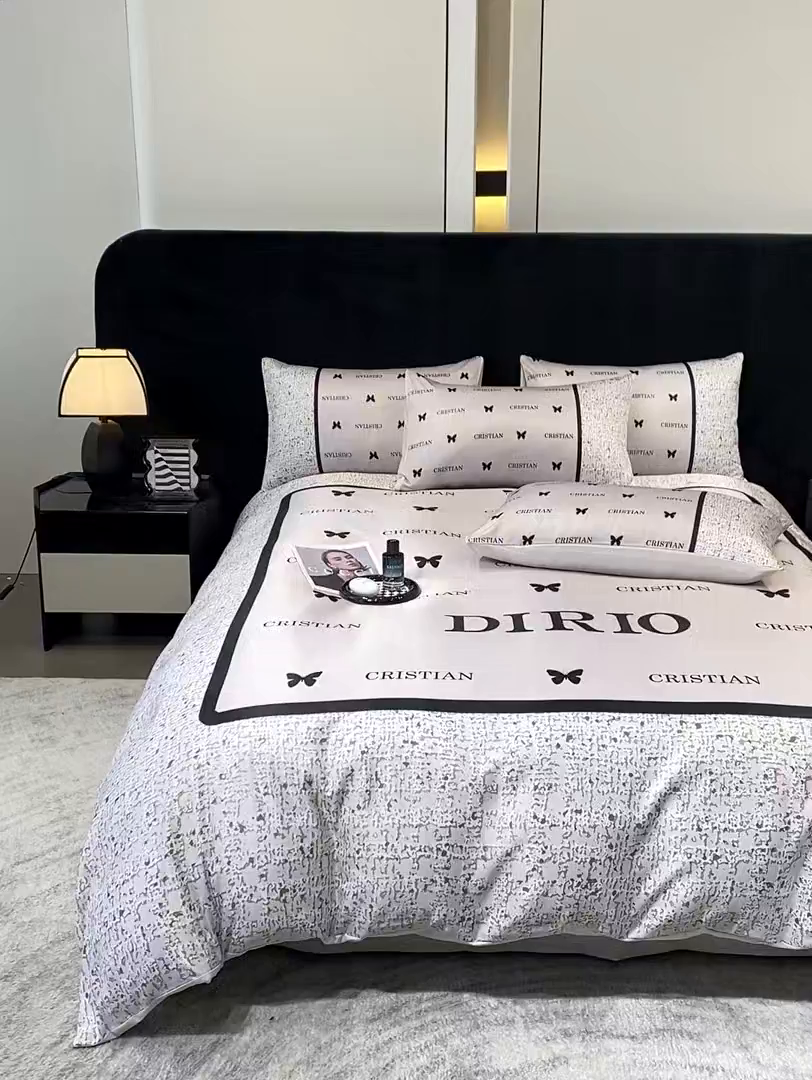 91家纺网 家纺一手货源 找家纺 奥汀洛家纺 2026新款轻奢数码印花冰丝四件套 海莉