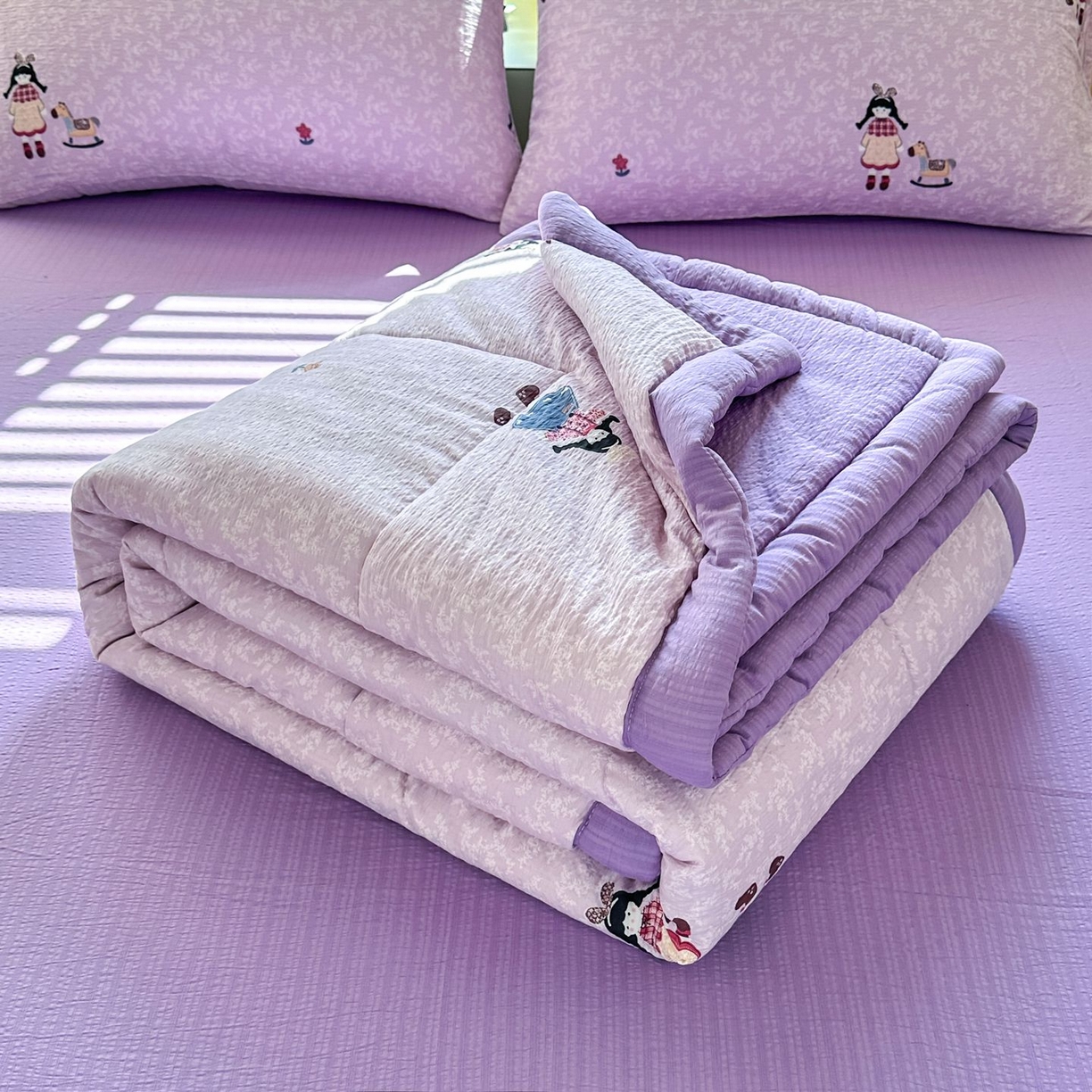 91家纺网 家纺一手货源 找家纺 卡斯诺家纺馆 2026新款皱皱棉双层纱夏被四件套下载文件包含买家秀 柔光邂逅