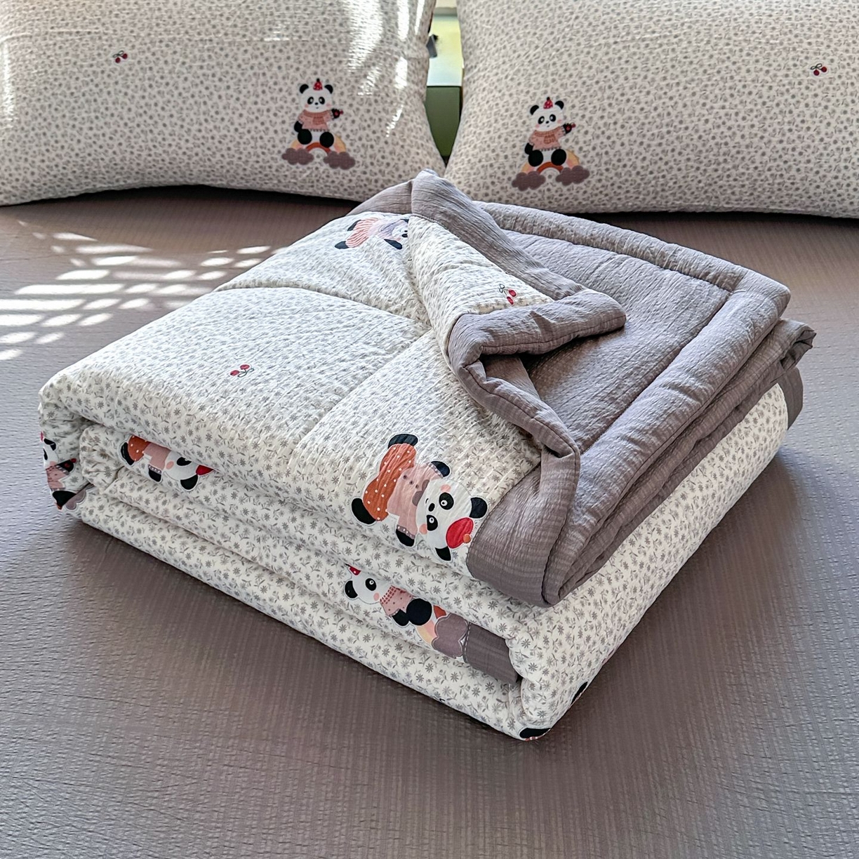 91家纺网 家纺一手货源 找家纺 卡斯诺家纺馆 2026新款皱皱棉双层纱夏被四件套下载文件包含买家秀 静谧时光