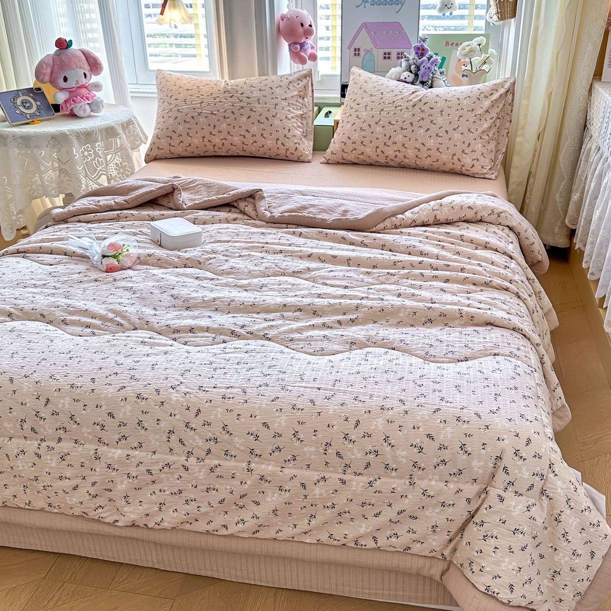 91家纺网 家纺一手货源 找家纺 卡斯诺家纺馆 2026新款皱皱棉双层纱夏被四件套下载文件包含买家秀 莫奈雅致