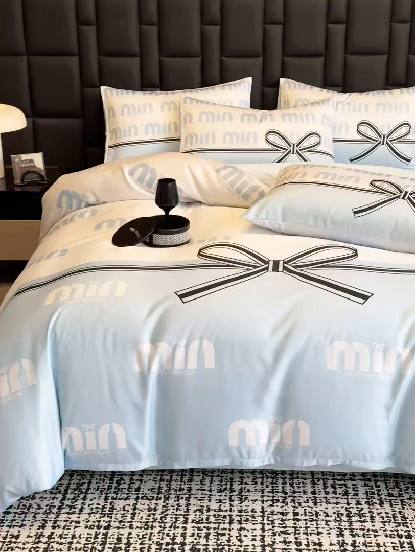 91家纺网 家纺一手货源 找家纺 奥汀洛家纺 2026新款轻奢数码印花冰丝四件套 米兰