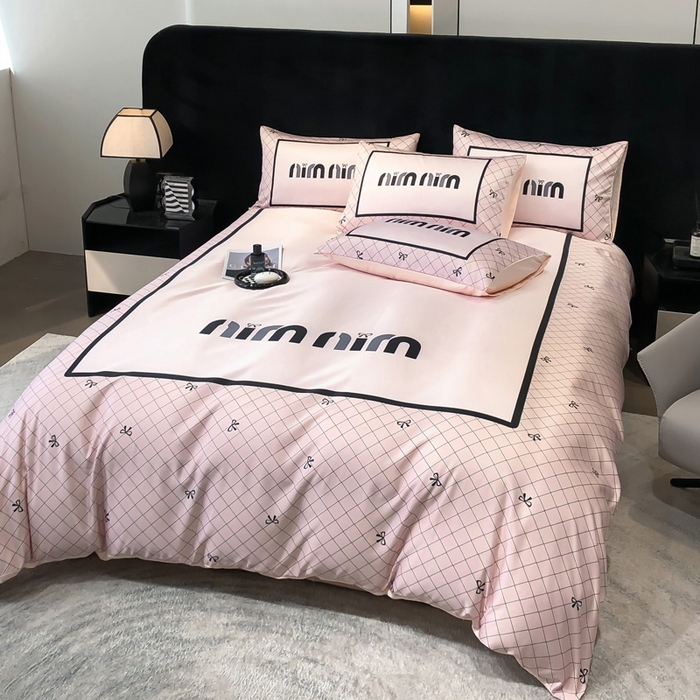 91家纺网 家纺一手货源 找家纺 奥汀洛家纺 2026新款轻奢数码印花冰丝四件套 缪斯