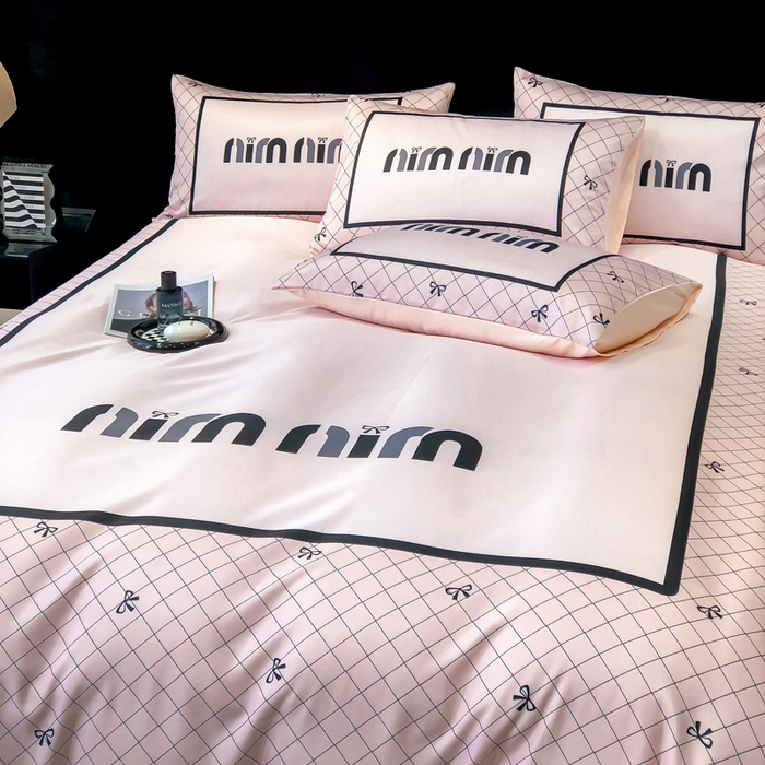 91家纺网 家纺一手货源 找家纺 奥汀洛家纺 2026新款轻奢数码印花冰丝四件套 缪斯