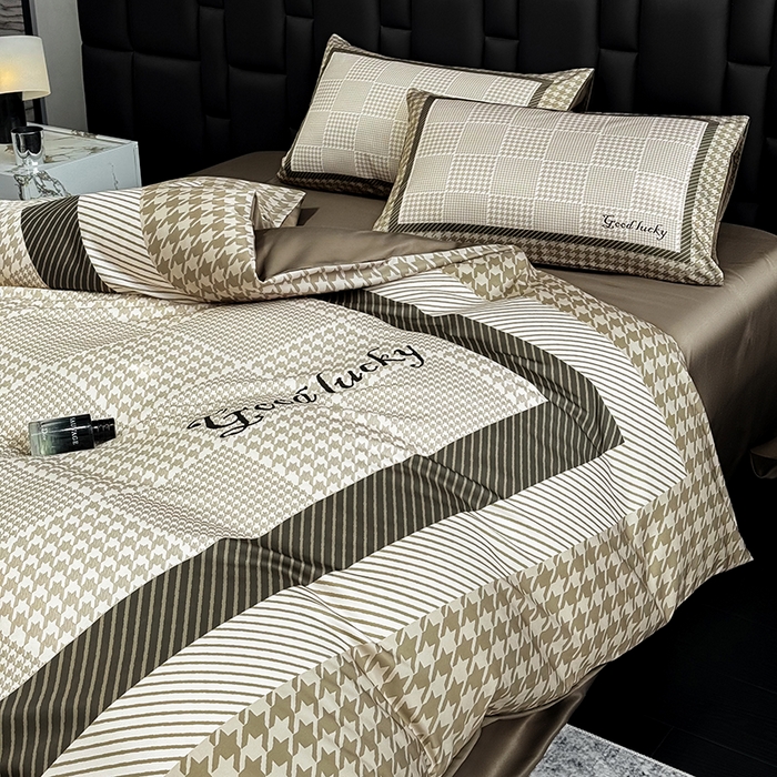 91家纺网 家纺一手货源 找家纺 奥汀洛家纺 2026新款轻奢数码印花冰丝四件套 千鸟格