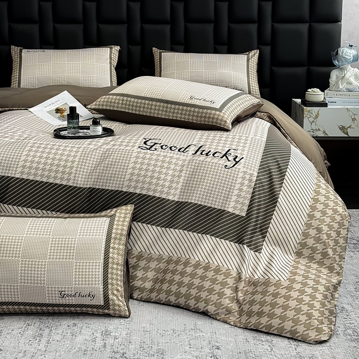 91家纺网 家纺一手货源 找家纺 奥汀洛家纺 2026新款轻奢数码印花冰丝四件套 千鸟格