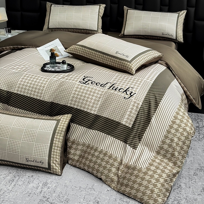 91家纺网 家纺一手货源 找家纺 奥汀洛家纺 2026新款轻奢数码印花冰丝四件套 千鸟格