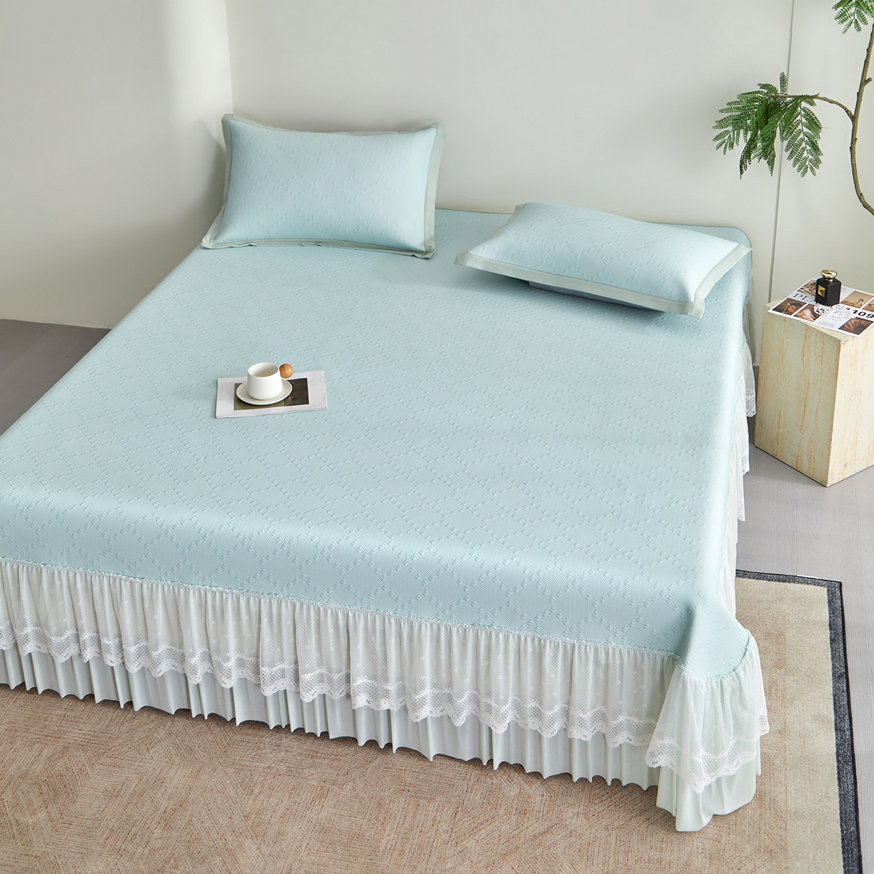 91家纺网 家纺一手货源 找家纺 瑞禾家纺 2026新款A类凉感豆豆床裙款凉席三件套-系列六 薄荷菱格