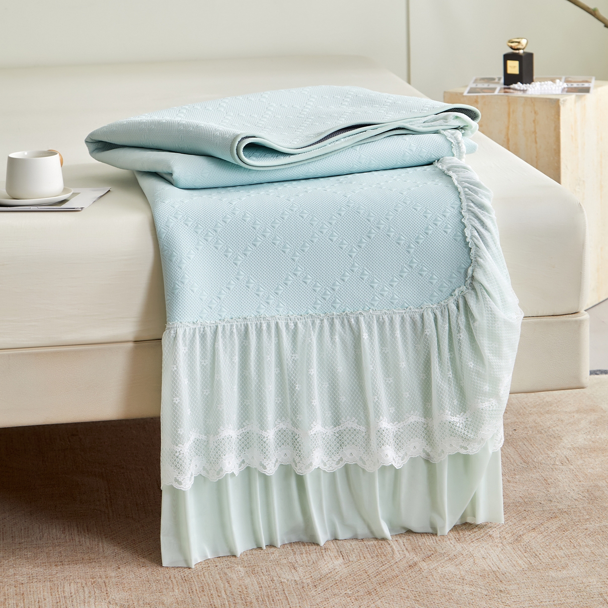 91家纺网 家纺一手货源 找家纺 瑞禾家纺 2026新款A类凉感豆豆床裙款凉席三件套-系列六 薄荷菱格