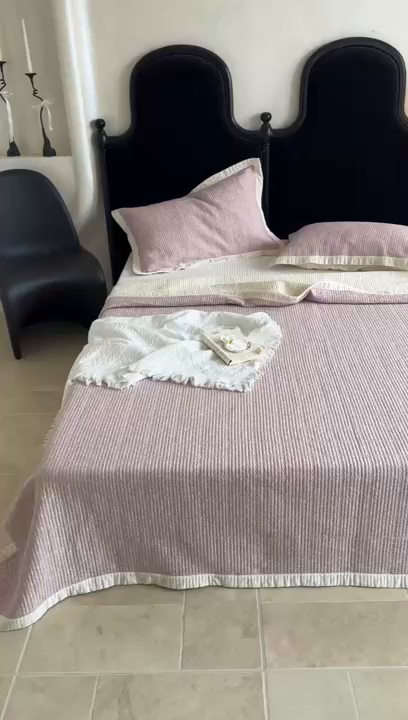 91家纺网 家纺一手货源 找家纺 床盖工厂店 2026春夏新款双面100%全棉填充80棉花床盖三件套 花千束粉