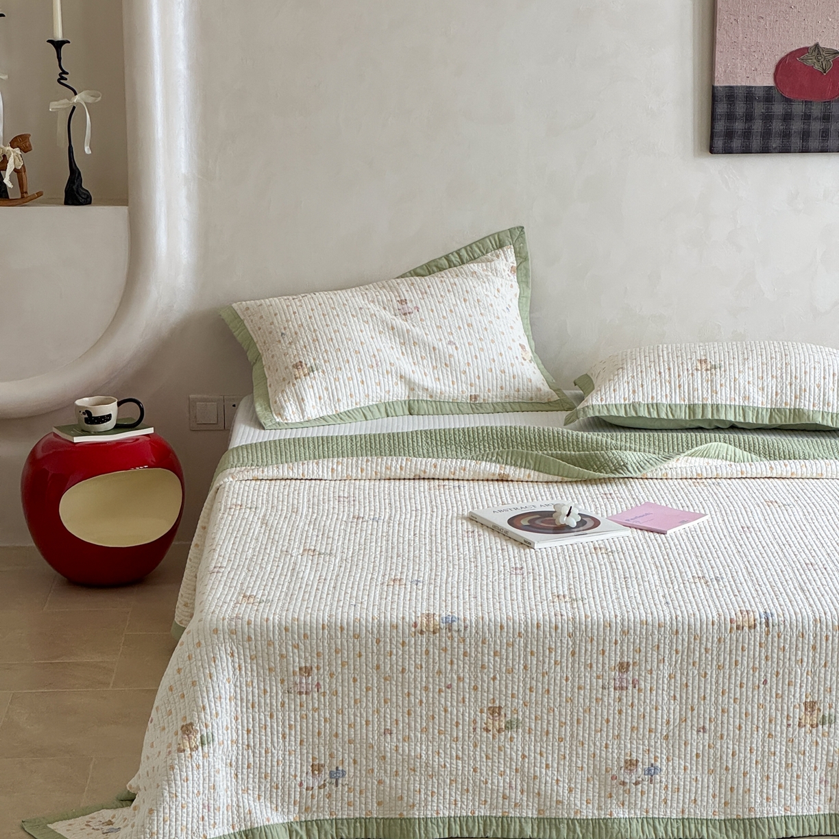 91家纺网 家纺一手货源 找家纺 床盖工厂店 2026春夏新款双面100%全棉填充80棉花床盖三件套 莓果熊