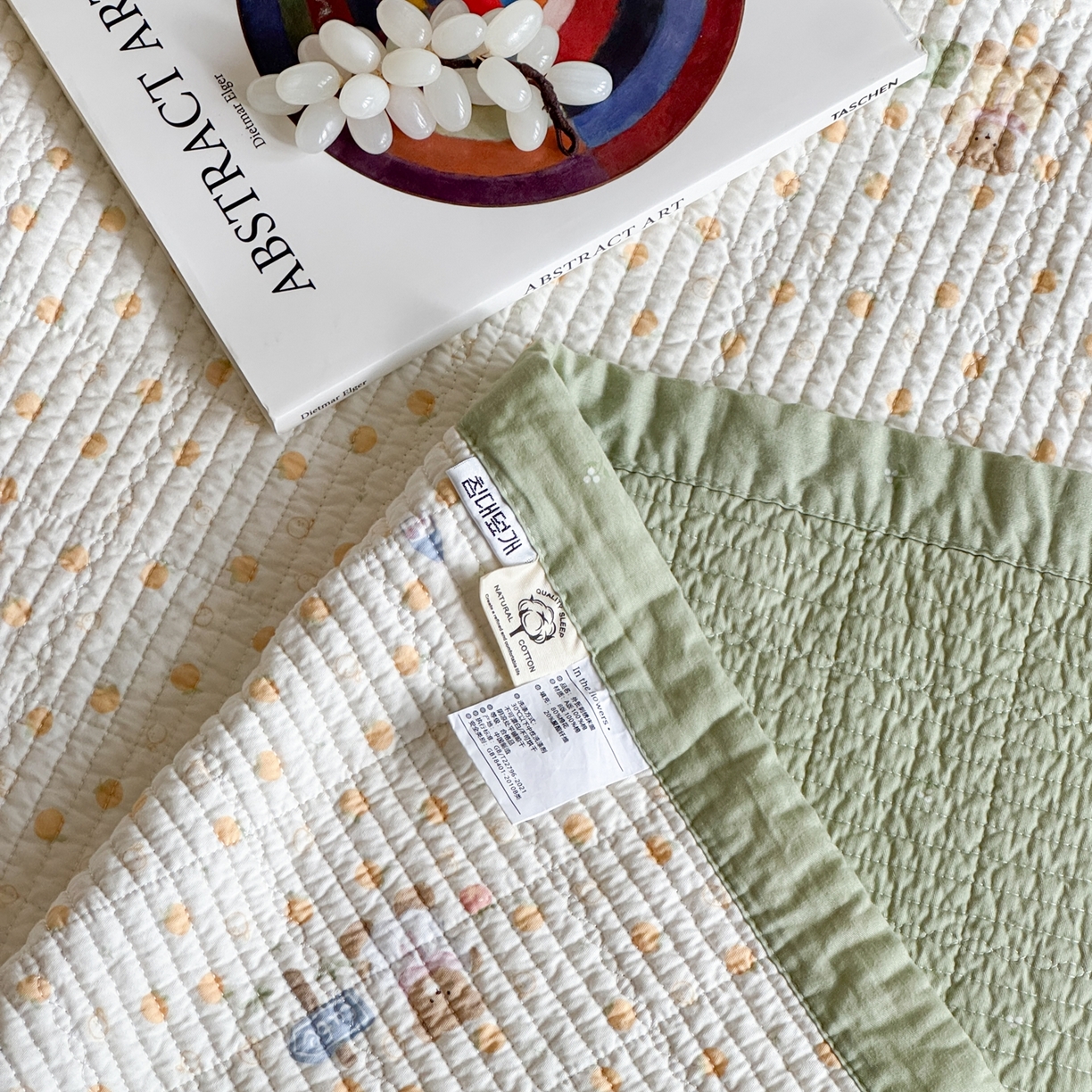 91家纺网 家纺一手货源 找家纺 床盖工厂店 2026春夏新款双面100%全棉填充80棉花床盖三件套 莓果熊