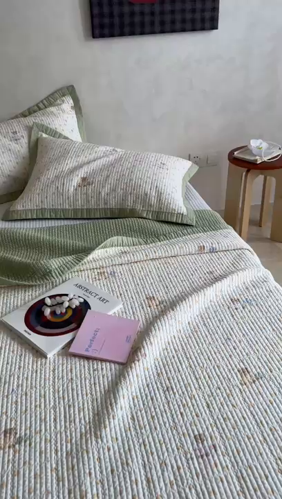 91家纺网 家纺一手货源 找家纺 床盖工厂店 2026春夏新款双面100%全棉填充80棉花床盖三件套 莓果熊