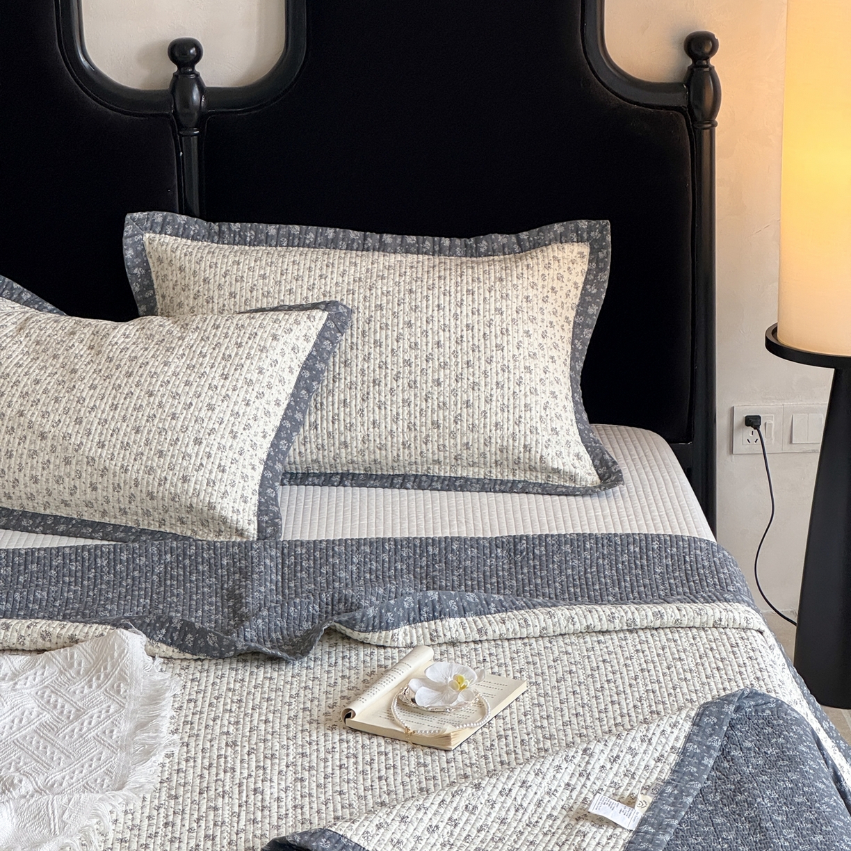 91家纺网 家纺一手货源 找家纺 床盖工厂店 2026春夏新款双面100%全棉填充80棉花床盖三件套 四月天