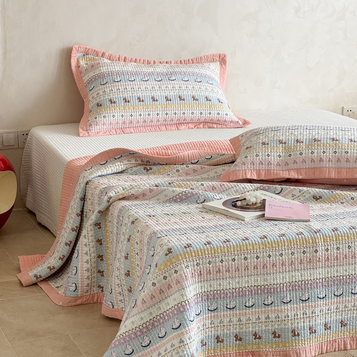 床盖工厂店 2026春夏新款双面100%全棉填充80棉花床盖三件套 糖果小马