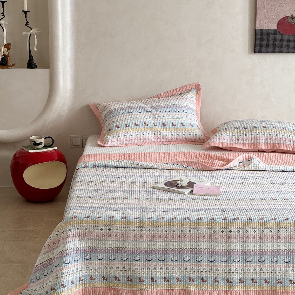 91家纺网 家纺一手货源 找家纺 床盖工厂店 2026春夏新款双面100%全棉填充80棉花床盖三件套 糖果小马