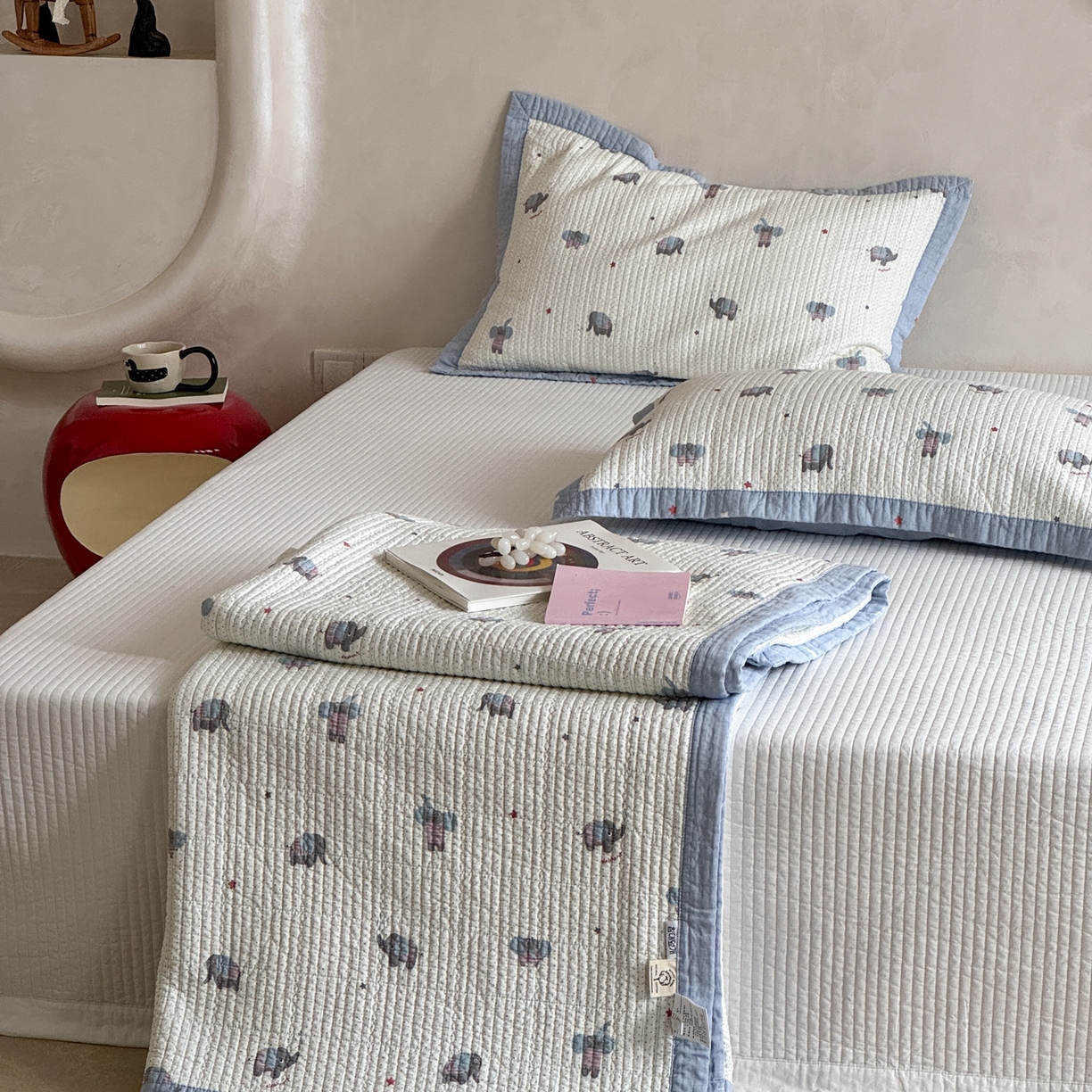 91家纺网 家纺一手货源 找家纺 床盖工厂店 2026春夏新款双面100%全棉填充80棉花床盖三件套 跳跳象