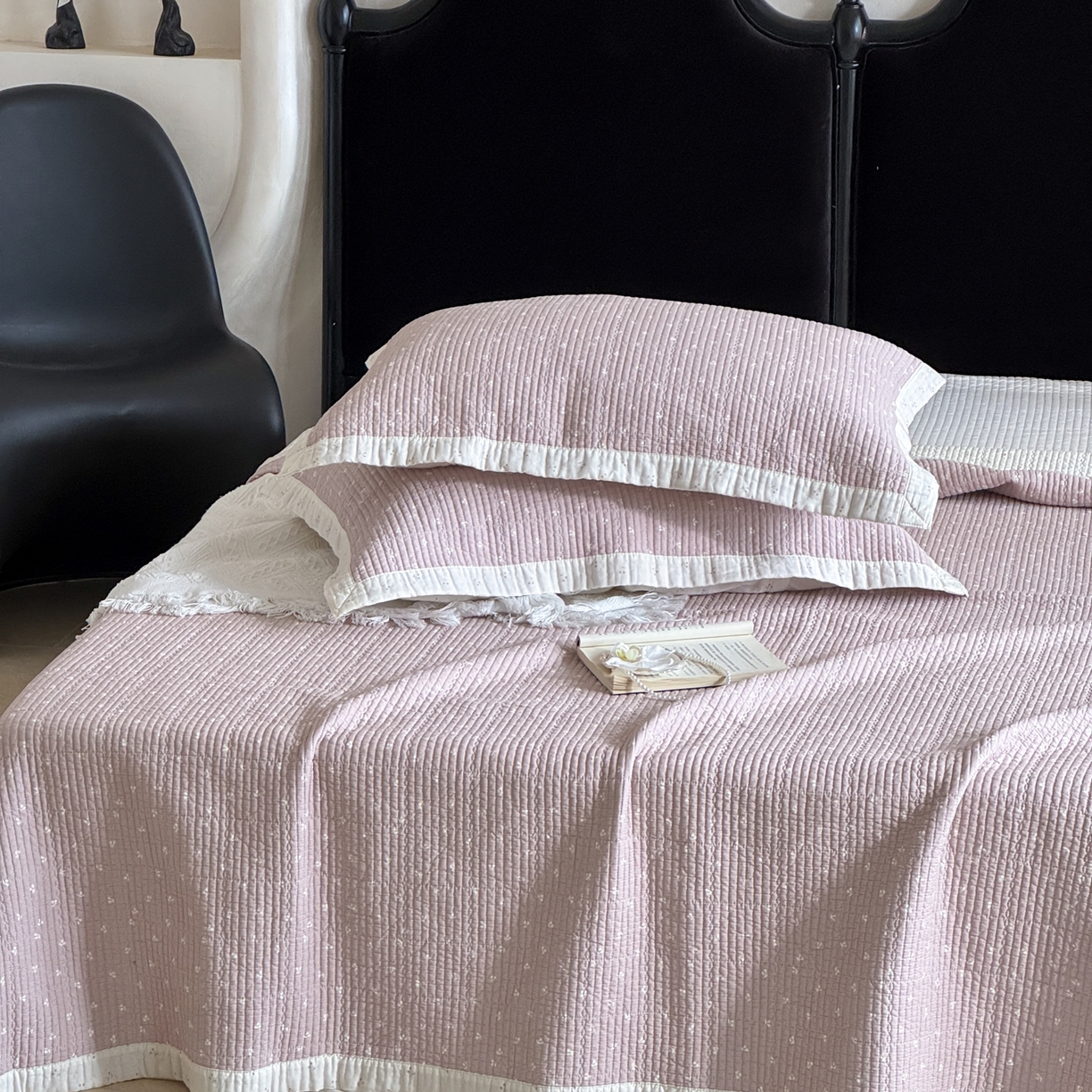 91家纺网 家纺一手货源 找家纺 床盖工厂店 2026春夏新款双面100%全棉填充80棉花床盖三件套 樱语粉