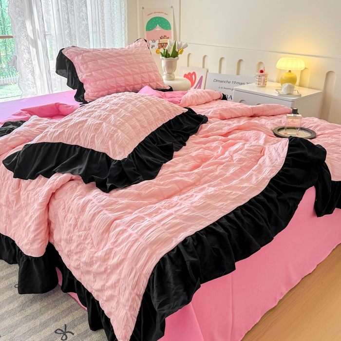 91家纺网 家纺一手货源 找家纺 优卡迪家纺馆 2026春夏新款泡泡纱黑花边夏被夏被空调被四件套【下载文件夹包含买家秀】 奶油蜜桃