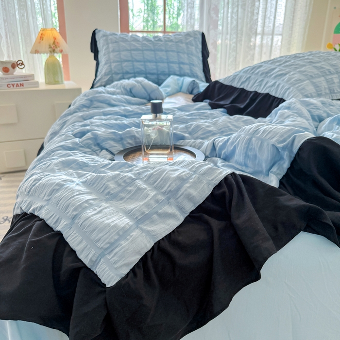 91家纺网 家纺一手货源 找家纺 优卡迪家纺馆 2026春夏新款泡泡纱黑花边夏被夏被空调被四件套【下载文件夹包含买家秀】 蓝莓仙草