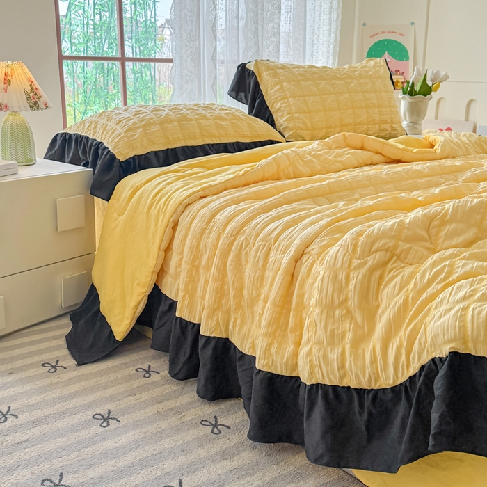 91家纺网 家纺一手货源 找家纺 优卡迪家纺馆 2026春夏新款泡泡纱黑花边夏被夏被空调被四件套【下载文件夹包含买家秀】 魔芋橙汁