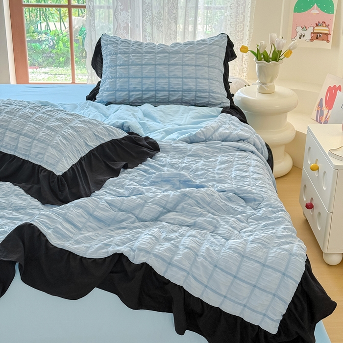 91家纺网 家纺一手货源 找家纺 优卡迪家纺馆 2026春夏新款泡泡纱黑花边夏被夏被空调被四件套【下载文件夹包含买家秀】 蓝莓仙草