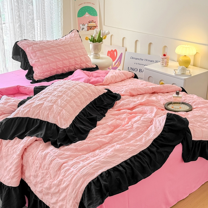 91家纺网 家纺一手货源 找家纺 优卡迪家纺馆 2026春夏新款泡泡纱黑花边夏被夏被空调被四件套【下载文件夹包含买家秀】 奶油蜜桃