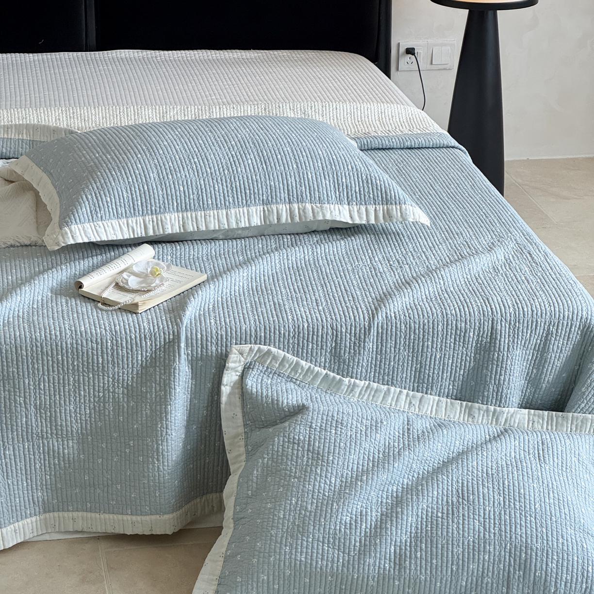 91家纺网 家纺一手货源 找家纺 床盖工厂店 2026春夏新款双面100%全棉填充80棉花床盖三件套 樱语兰