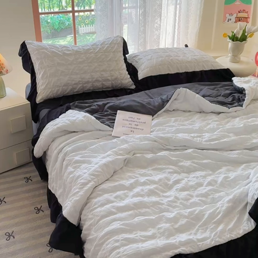 91家纺网 家纺一手货源 找家纺 优卡迪家纺馆 2026春夏新款泡泡纱黑花边夏被夏被空调被四件套【下载文件夹包含买家秀】 茉莉奶昔