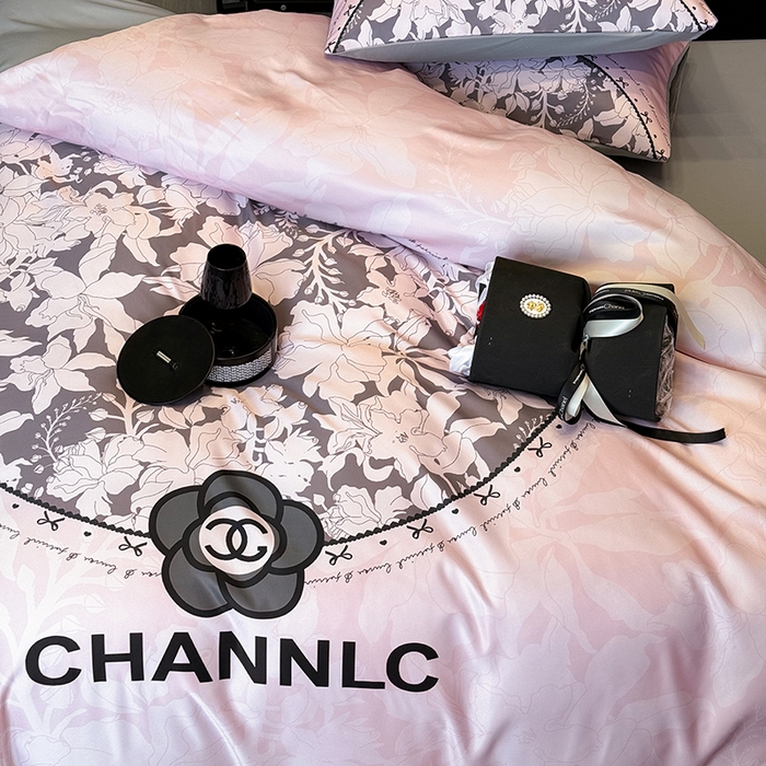 91家纺网 家纺一手货源 找家纺 奥汀洛家纺 2026新款轻奢数码印花冰丝四件套 香蜜