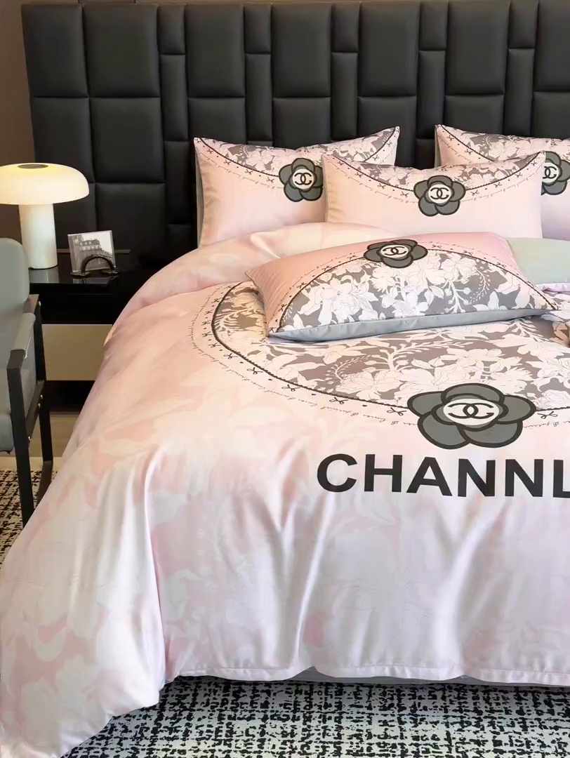 91家纺网 家纺一手货源 找家纺 奥汀洛家纺 2026新款轻奢数码印花冰丝四件套 香蜜