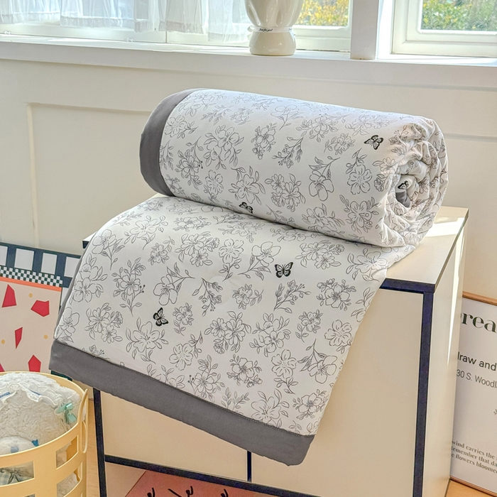 91家纺网 家纺一手货源 找家纺 优卡迪家纺馆 2026春夏新款针织棉双层纱夏被夏凉被空调被四件套【下载文件夹包含买家秀】 梦蝶