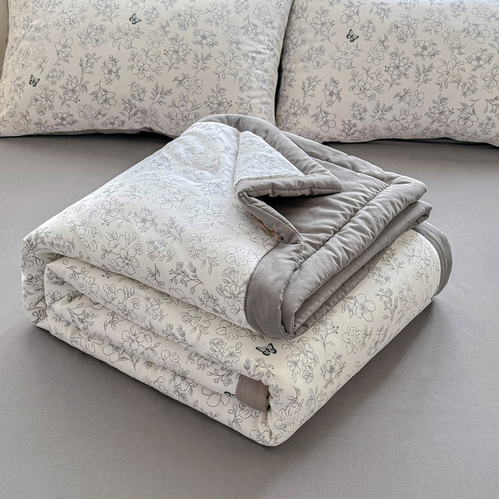 91家纺网 家纺一手货源 找家纺 优卡迪家纺馆 2026春夏新款针织棉双层纱夏被夏凉被空调被四件套【下载文件夹包含买家秀】 梦蝶