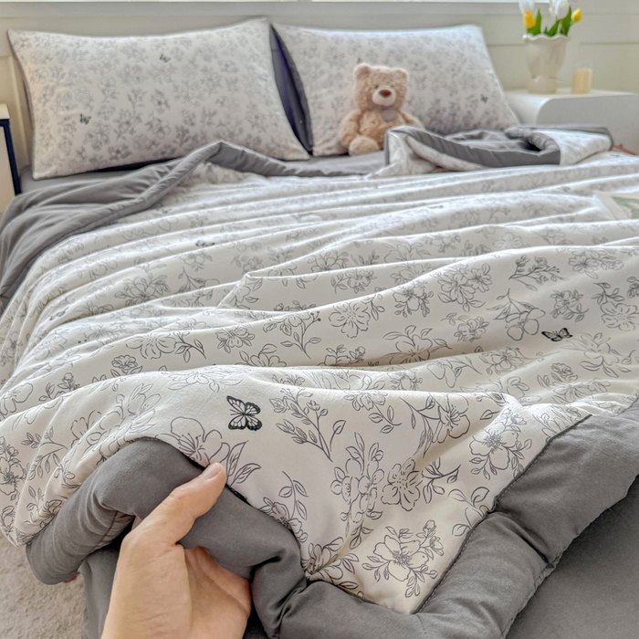 91家纺网 家纺一手货源 找家纺 优卡迪家纺馆 2026春夏新款针织棉双层纱夏被夏凉被空调被四件套【下载文件夹包含买家秀】 梦蝶