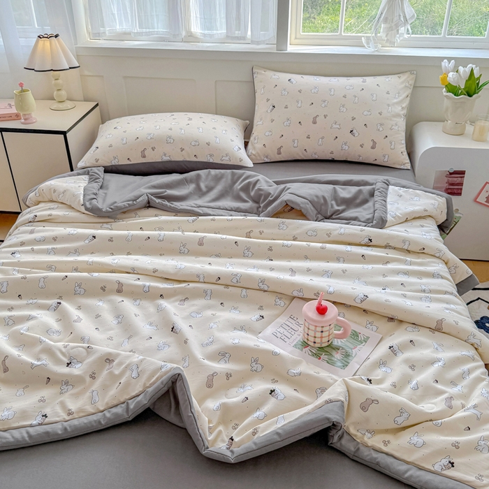 91家纺网 家纺一手货源 找家纺 优卡迪家纺馆 2026春夏新款针织棉双层纱夏被夏凉被空调被四件套【下载文件夹包含买家秀】 灵动