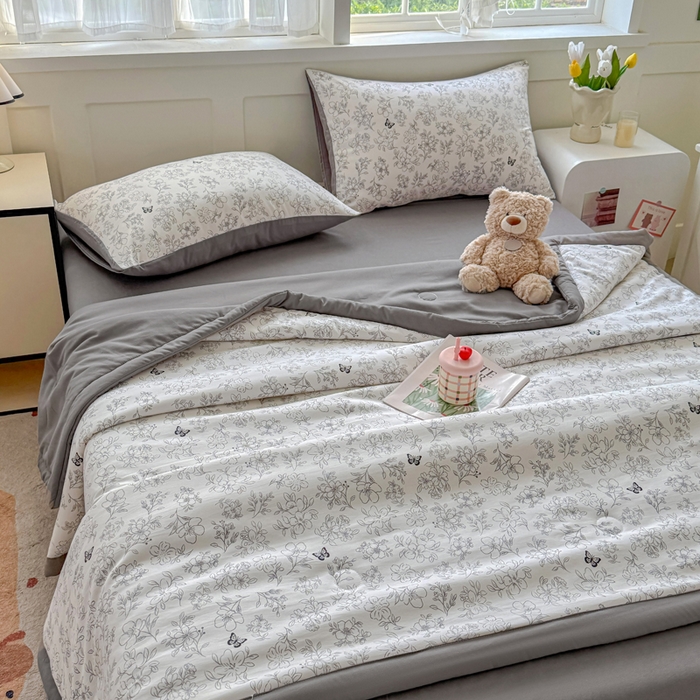 91家纺网 家纺一手货源 找家纺 优卡迪家纺馆 2026春夏新款针织棉双层纱夏被夏凉被空调被四件套【下载文件夹包含买家秀】 梦蝶