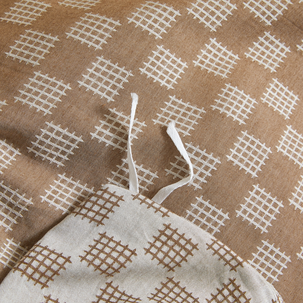 91家纺网 家纺一手货源 找家纺 乐家毛巾被（工厂自产自销） 2026新款40s全棉纯棉色织提花四件套 简序格韵