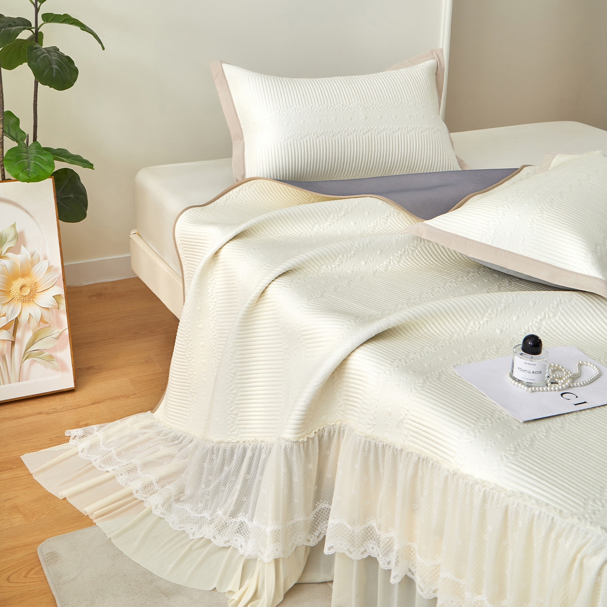 91家纺网 家纺一手货源 找家纺 （总）瑞禾家纺 2026新款A类凉感豆豆床裙款凉席三件套-系列五