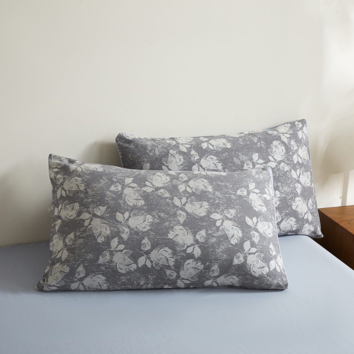 91家纺网 家纺一手货源 找家纺 乐家毛巾被（工厂自产自销） 2026新款40s全棉纯棉色织提花四件套 兰庭浅影