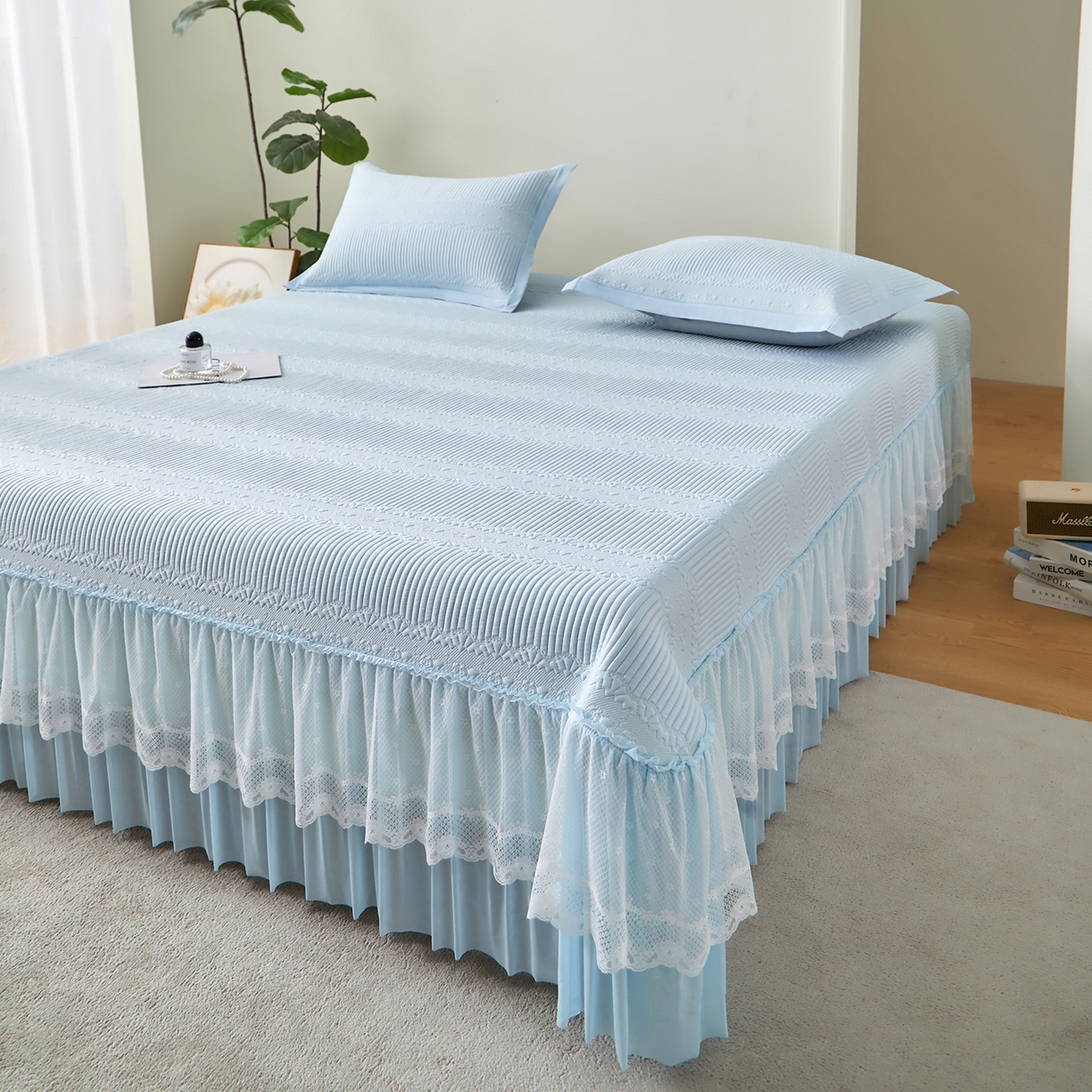 91家纺网 家纺一手货源 找家纺 瑞禾家纺 2026新款A类凉感豆豆床裙款凉席三件套-系列五 冰蓝绮梦