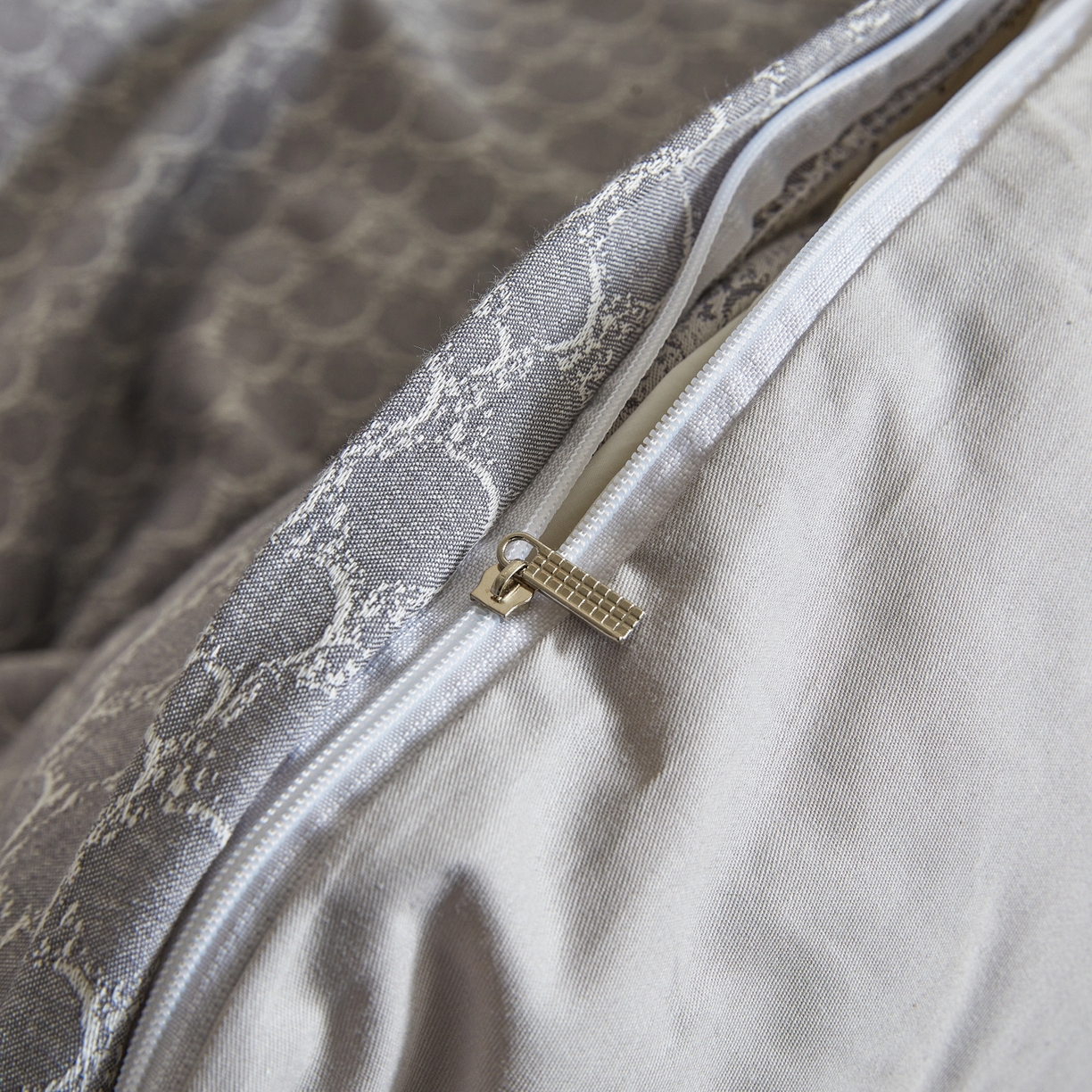 91家纺网 家纺一手货源 找家纺 乐家毛巾被（工厂自产自销） 2026新款40s全棉纯棉色织提花四件套 蓝韵清欢